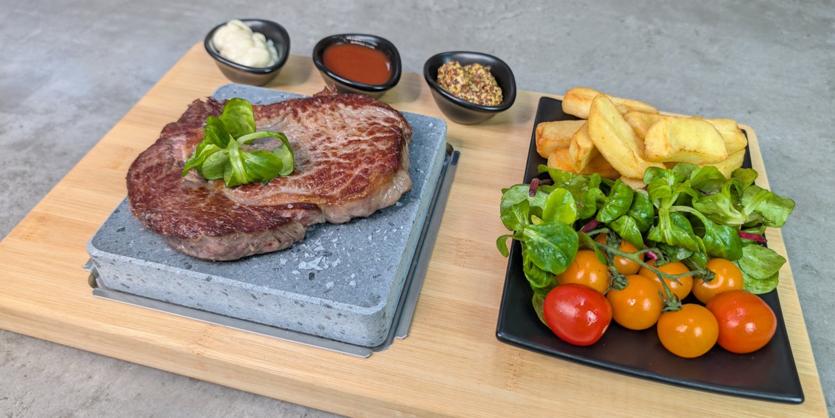 BlackRockGrill's tweet image. BBQ season feels miles away ☔🔥

Our Steak Stone Set's are perfect for dinner parties &amp;amp; date nights, all the BBQ-style theater, none of the weather.

Serve it sizzling. Eat it your way.

#blackrockgrill #DinnerParty #HomeDining #SteakNight