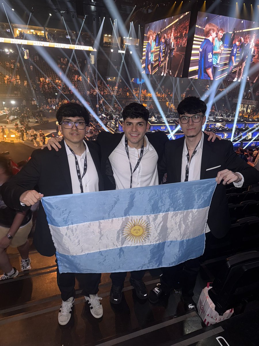 Like para que nos inviten al proximo mundial 🙏