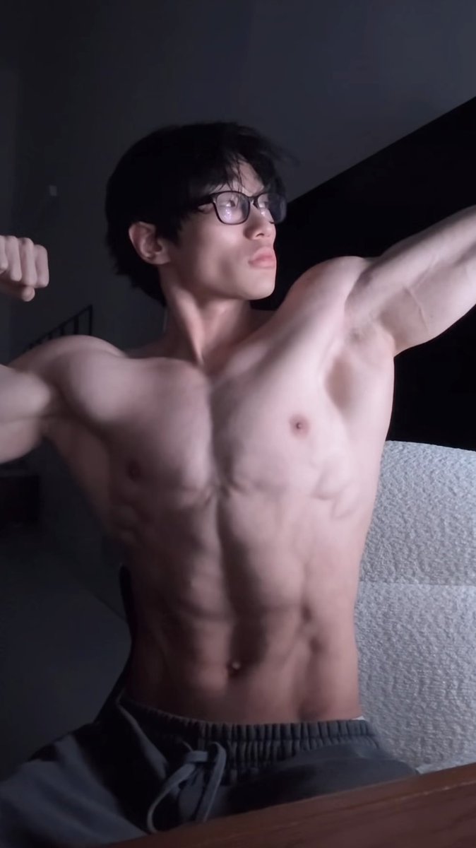 StanBaseX's tweet photo. Is he your type https://t.co/NnOAyMFwB7