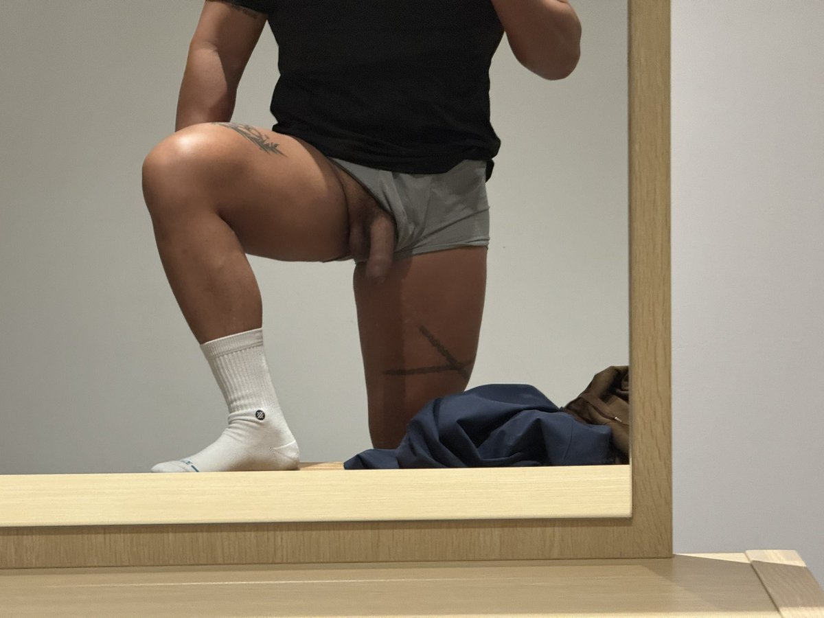 skdhlzhjdnxvzn tweet media