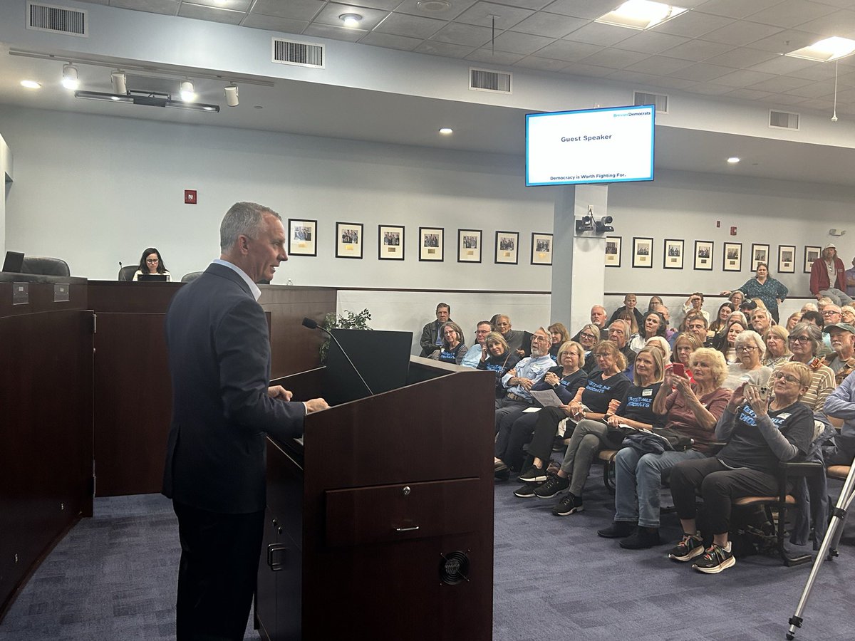 davidjollyfl's tweet photo. A full house tonight in Brevard County. Change is coming, be a part of it. https://t.co/cgGC1JG6pl