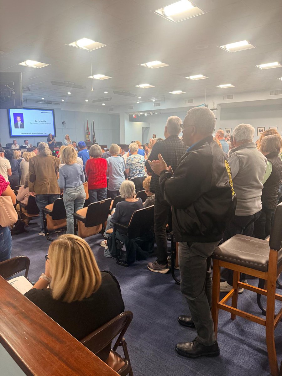 davidjollyfl's tweet photo. A full house tonight in Brevard County. Change is coming, be a part of it. https://t.co/cgGC1JG6pl