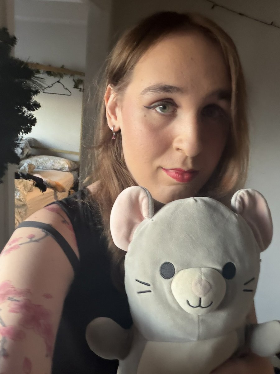 Goddess Willow 🇦🇺🐭🪤 ΘΔ Comms 2/3 Available tweet media