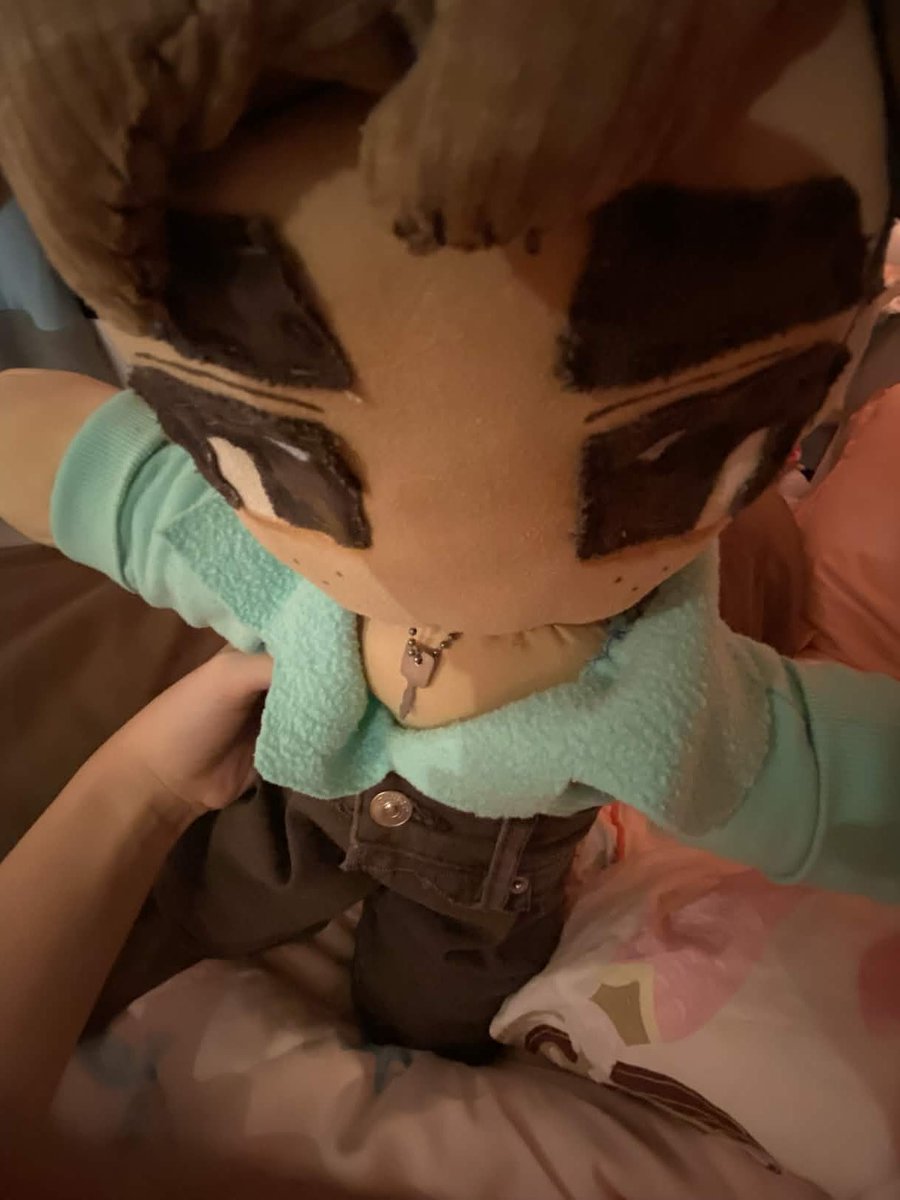 3arth_o's tweet image. My lil wobert :3🎀🎀 #robertrobertson #dispatch