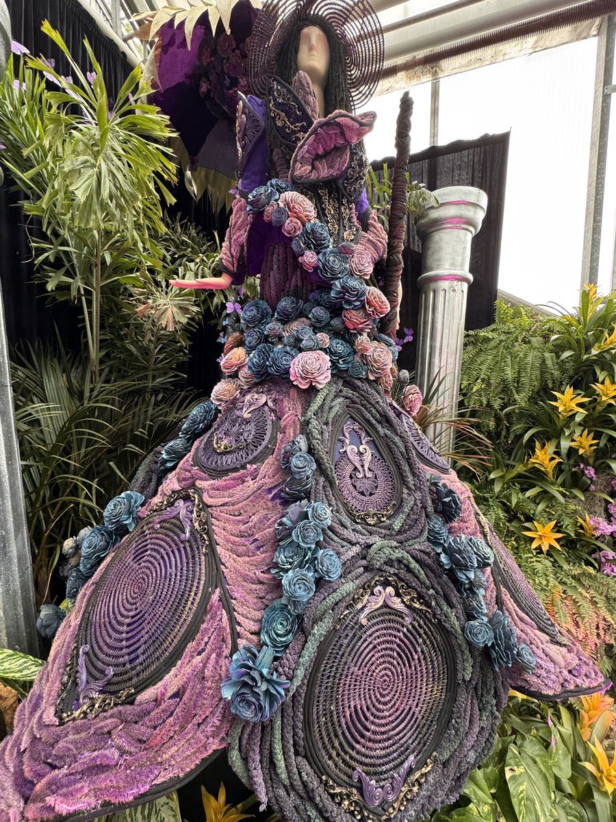 ziggywlb's tweet photo. @RBGCanada Special afternoon enjoying the gorgeous floral installations of Bloomland in Oz https://t.co/onwisEU5Me