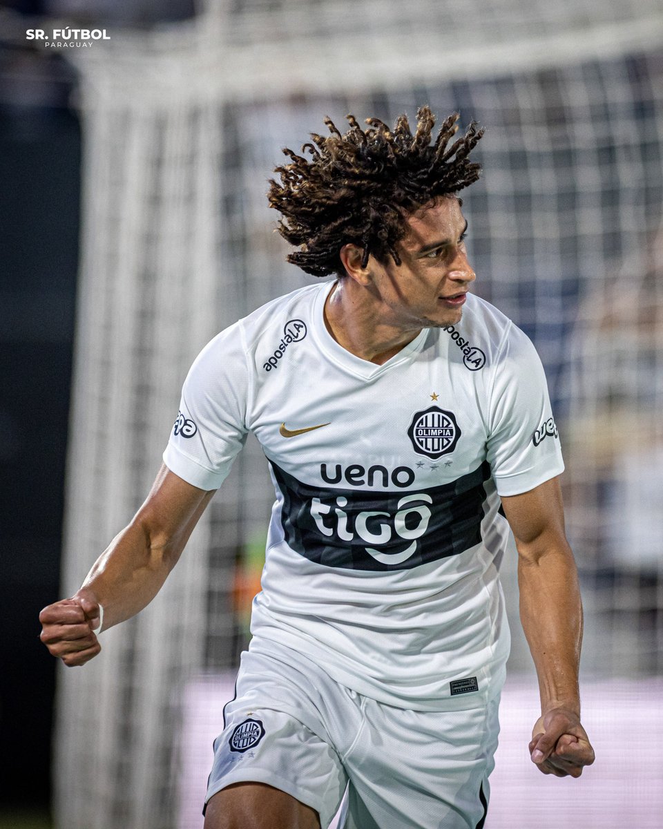 Su ingreso ante Guaraní.
El agónico tanto sobre Sportivo Trinidense.
La perfomance que tuvo en el superclásico.
Y su gol de hoy frente al Gumarelo.

Adrián Alcaraz está teniendo sus mejores minutos con la camiseta de Olimpia. 👏🏻🇵🇾