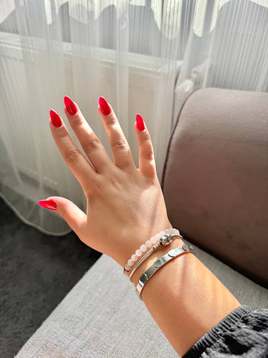 Findom Queen tweet media