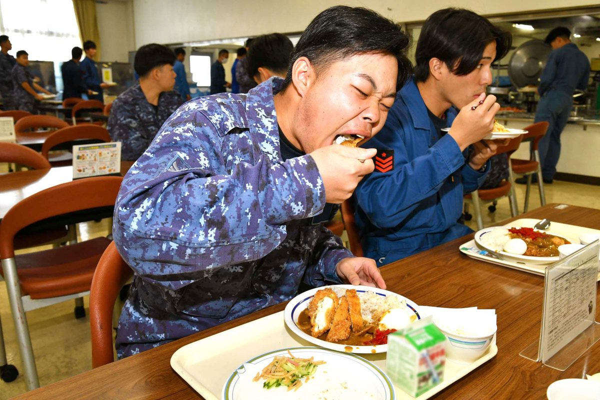 ✨🍛海自カレー🍛✨ 海上自衛官に元気を与えてくれる一品‼✨ #第22航空