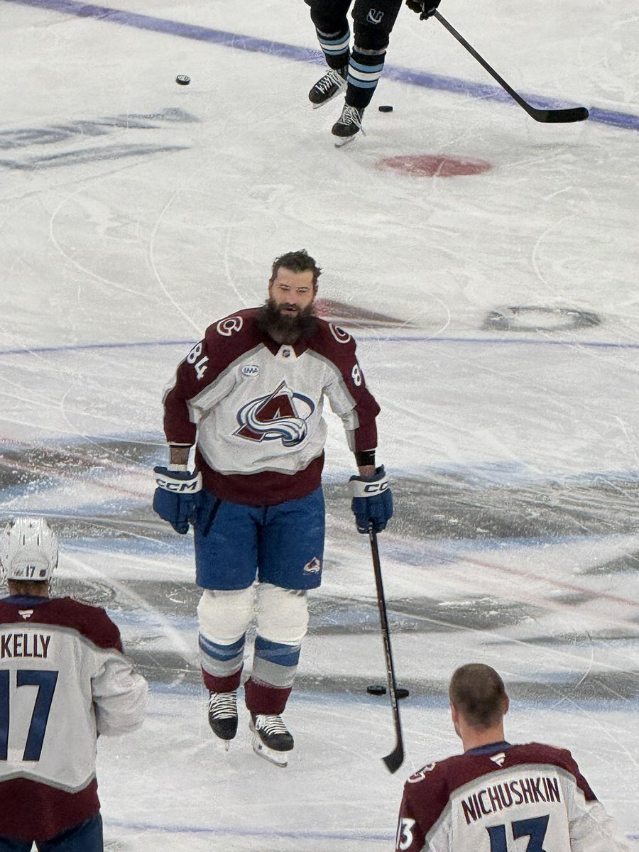 BeauKnows43's tweet photo. Go Avs! https://t.co/kiwmGw9OOl