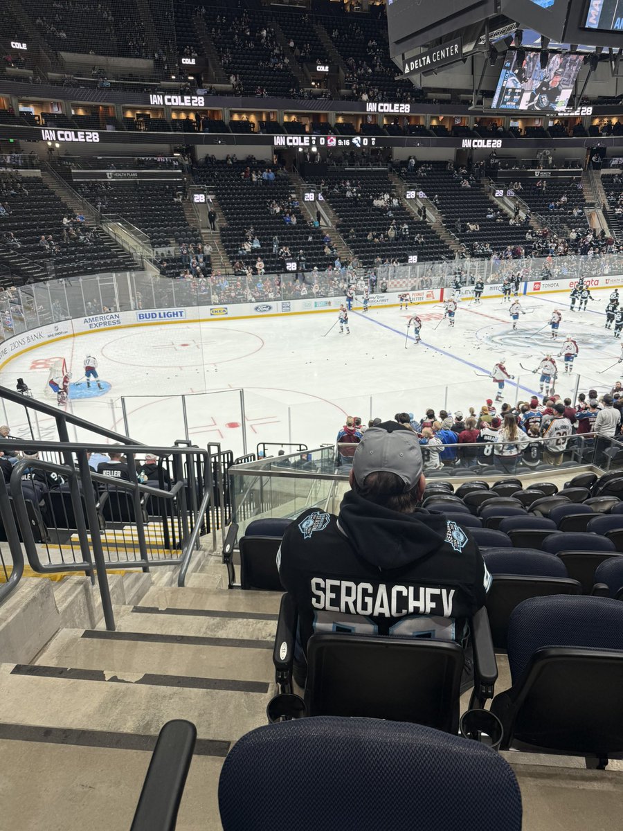 BeauKnows43's tweet photo. Go Avs! https://t.co/kiwmGw9OOl