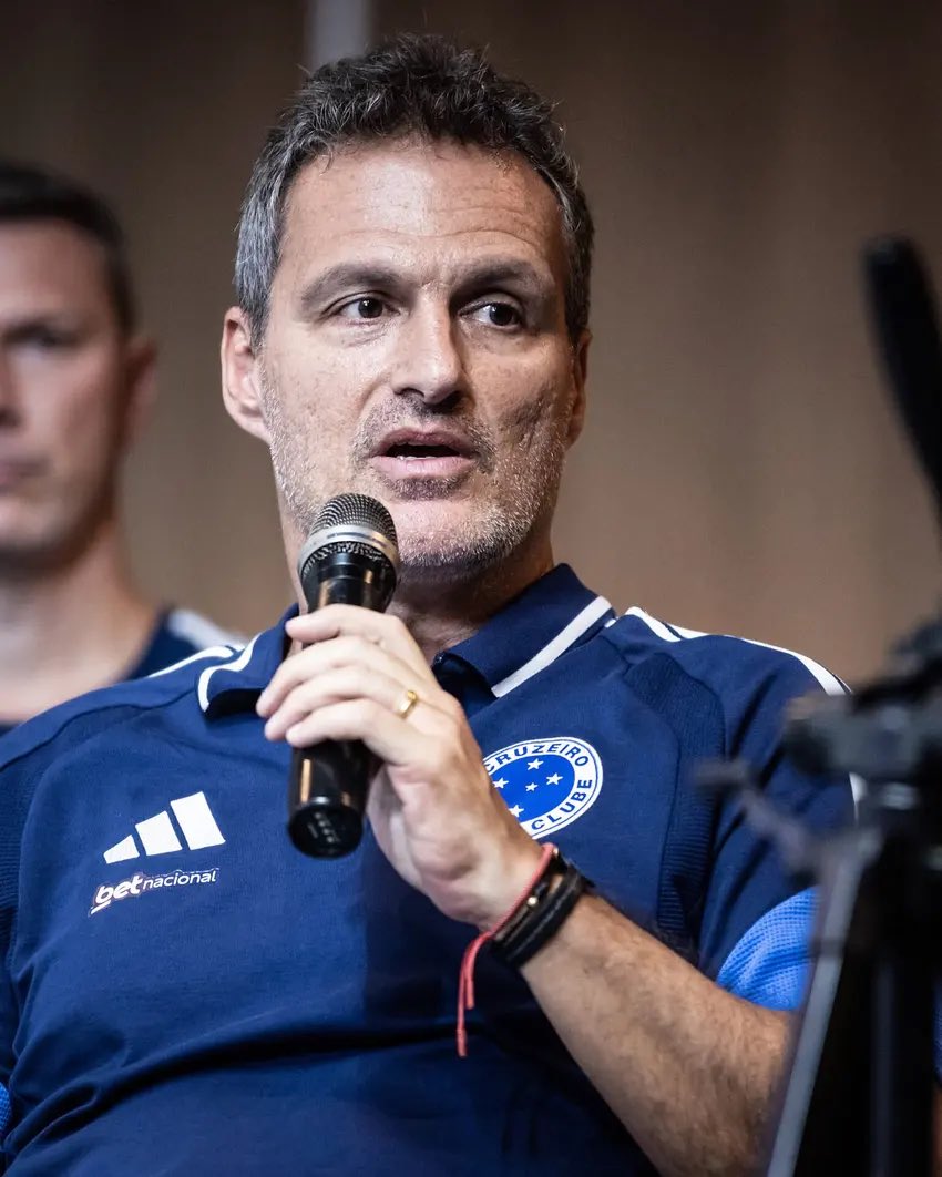 Vamos voltar no tempo pra 21 dias atrás? 

Bruno Spindel, em declaração a <a href="/HGPlayTV/">HGPlay</a> no dia 04/02:

"Temos um dos melhores elencos do CONTINENTE"

Não se esqueçam dessa declaração. Cada um da direção tem seu peso de culpa. Estão sendo coniventes e são os principais culpados.