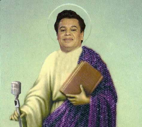 en este hogar veneramos a San Juan Gabriel de las Lentejuelas, santo patrono de las causas que se ven pero no se preguntan.

que chulo rolon se avento la mamita... <a href="/hey_Rose/">Rose 🌹</a> #iChou