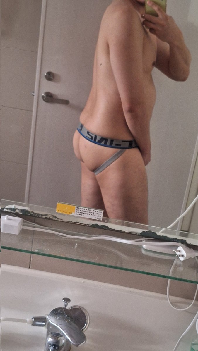 淫行襯衫三角 tweet media