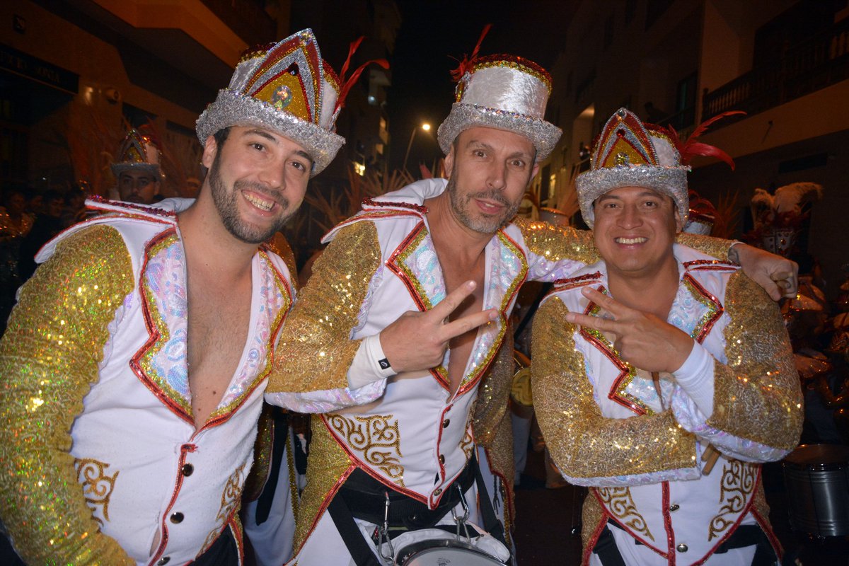 MundoCarnavalTF's tweet photo. LAS COMPARSAS APRUEBAN CON NOTA EN LA 1ª EXHIBICIÓN DE CANDELARIA
#Candelaria #Tenerife https://t.co/kKCBQTKiNv