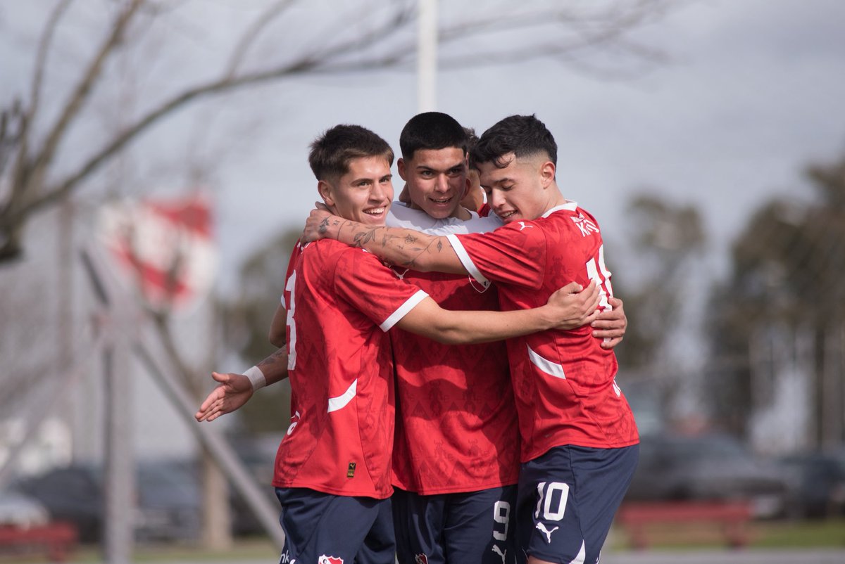 Mati_Martinez's tweet photo. 🇦🇷 SUB 16 | Benjamin Leguizamon y Lian Santa Cruz fueron convocados a la Pre Selección Juvenil Sub 16.

#Independiente https://t.co/HaZiOEqVfh