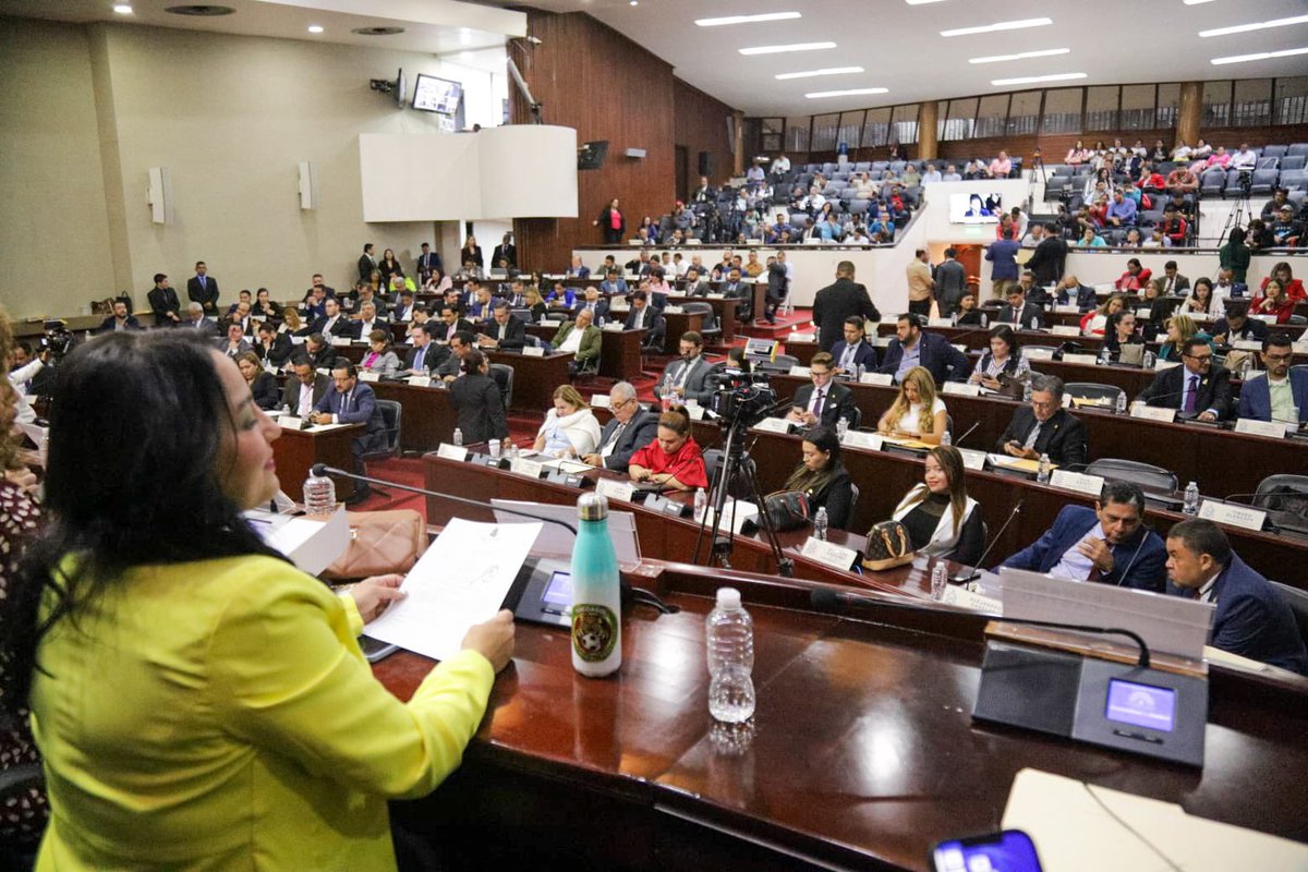 🏛️ Un Mes Histórico de Producción Parlamentaria

• 📅 14 Sesiones Legislativas: Un ritmo de trabajo imparable.
• 📜 199 Propuestas de Ley: Compromiso total con la legislación.
• ✅ 95.32 % de Asistencia.