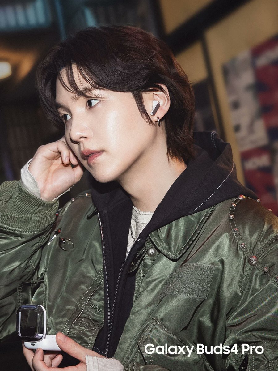 พรีออเดอร์ Galaxy Buds4 Pro รุ่นเดียวกับที่ <a href="/BTS_twt/">방탄소년단</a> #SUGA ใช้ได้แล้วตอนนี้ พร้อมส่วนลดและสิทธิพิเศษมากมาย

ระบบเสียง Hi-Fi ส่งตรงจากสตูดิโอของชูก้าถึงหูคุณ

🗓️ วันนี้ - อังคารที่ 10 มี.ค.
🔗 (aff) s.shopee.co.th/8KkLmsNs5z

#SUGAxSamsung
#GalaxyBuds4Pro
#GalaxyAI #GalaxyUnpacked