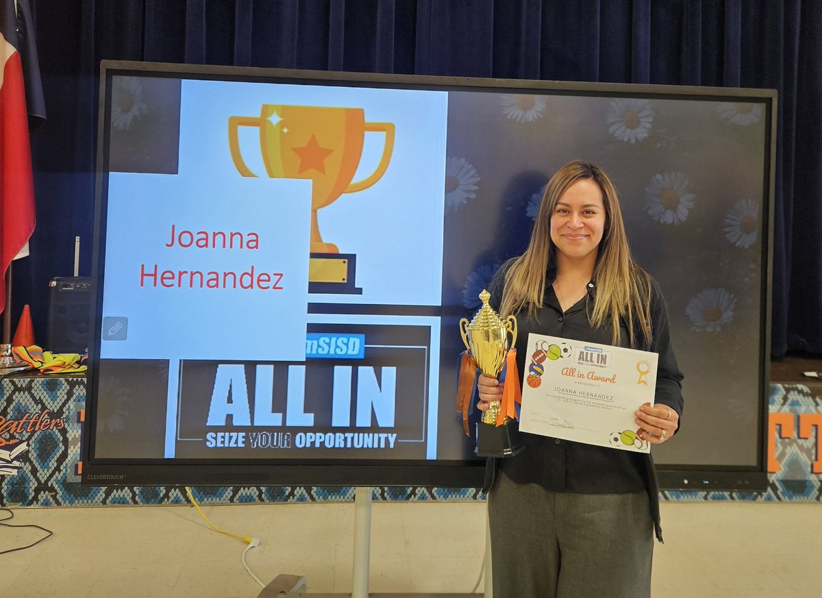 Principal Chavira, Dr. Sue A. Shook Elem. tweet media