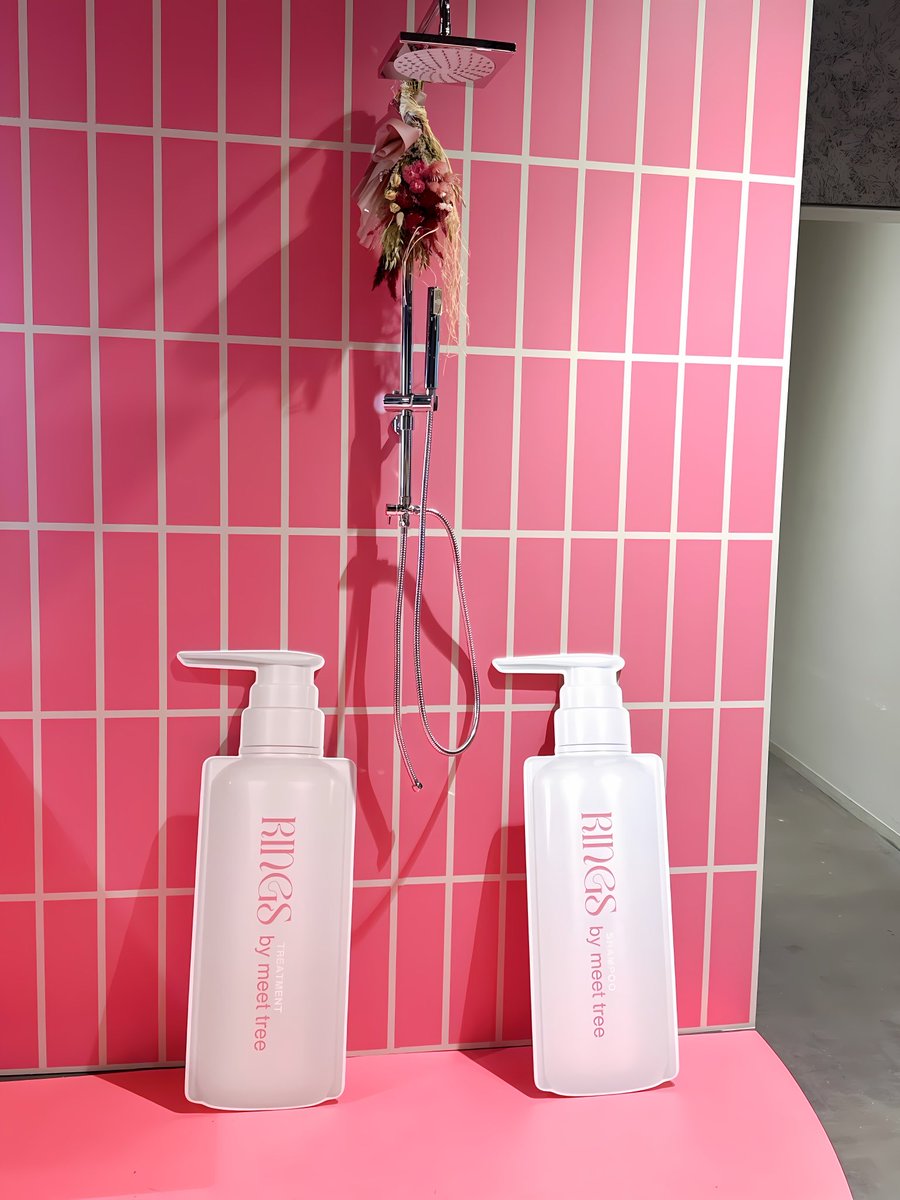 himechan_cosme's tweet image. 「RINGS by meet tree」新商品発表会にご招待いただきました💝

@rings_meettree 

「年輪のように引き締まる、ストンとしたツヤ髪へ」ってコンセプトで【年輪＝RINGS】なんだって☺️

3/1から全国のバラエティショップやECサイトで販売開始だよ🌟

#meettree #RINGS #ヘアケア #うねりケア