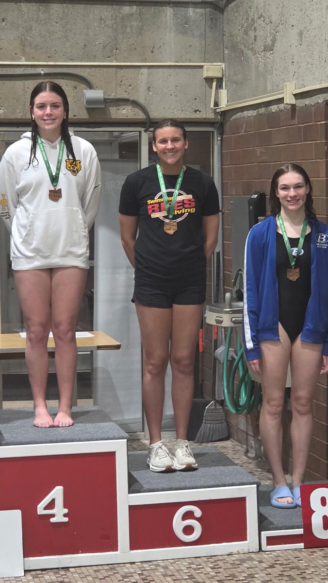 BEES ATHLETICS tweet media