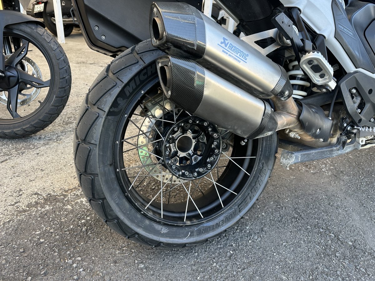 mscharacycle's tweet photo. 今春発売になりましたMICHELIN・ANAKEE ADVENTURE 2をR1300GSに装着したインプレッションです https://t.co/v8ZNFn46HE #ANAKEE ADVENTURE2 #MICHELIN https://t.co/sz8EaFc6Lc