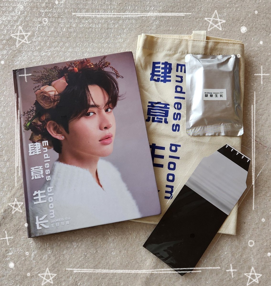JamesくんのBD Photobookがわが家にも届いた
ゆっくりじっくり見ますよ🤍

かーみゅんさん(<a href="/sayaka_mew/">🤍かーみゅん🌼JSY🦋</a>)
助けていただきありがとうございました🙏
#JamesSu #JSY