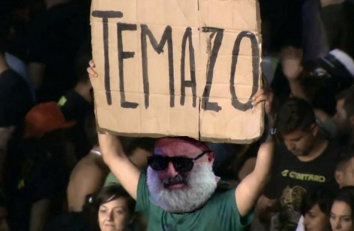 AstronautaMike's tweet photo. cuando juanes tocó el cover de chico trujillo

#Viña2026 #FestivaldeViña2026 #viña26 https://t.co/D17h19q4Bu