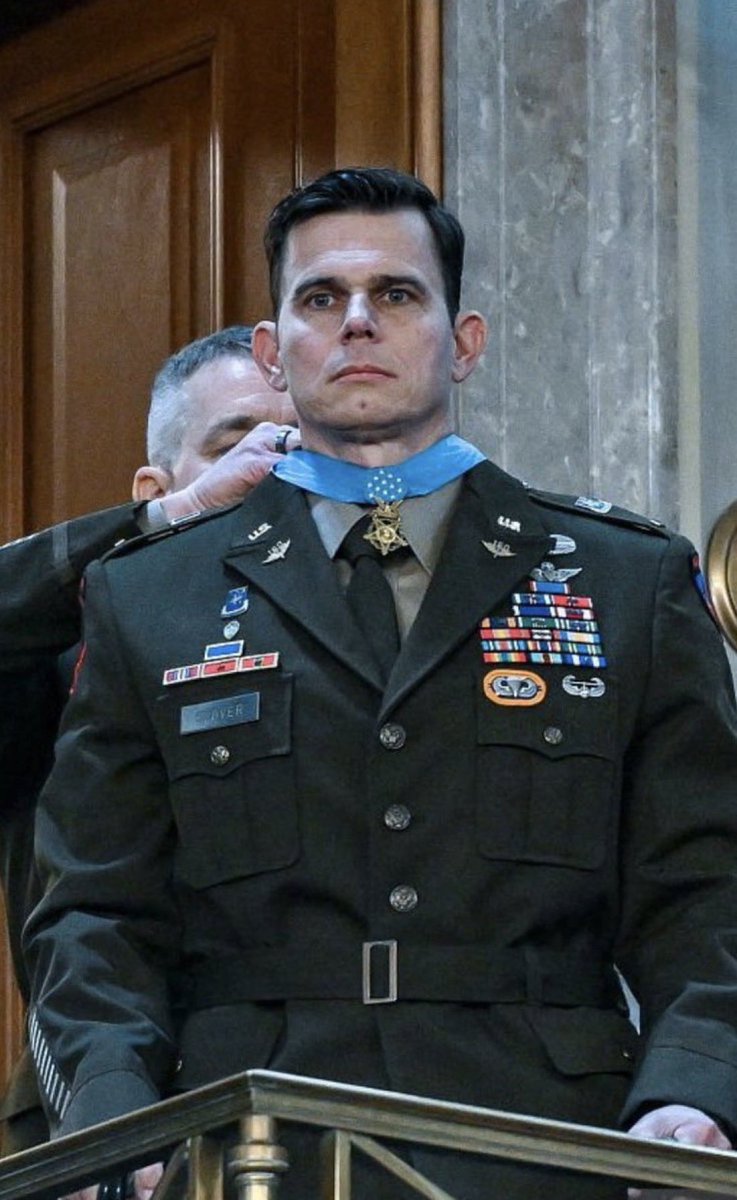 This absolute CHAD of a man - who had his legs shredded by machine gun fire while landing a helicopter - stood last night…and not a single one of commies on the left did.

Fuck them. 

Deport them with the illegals.