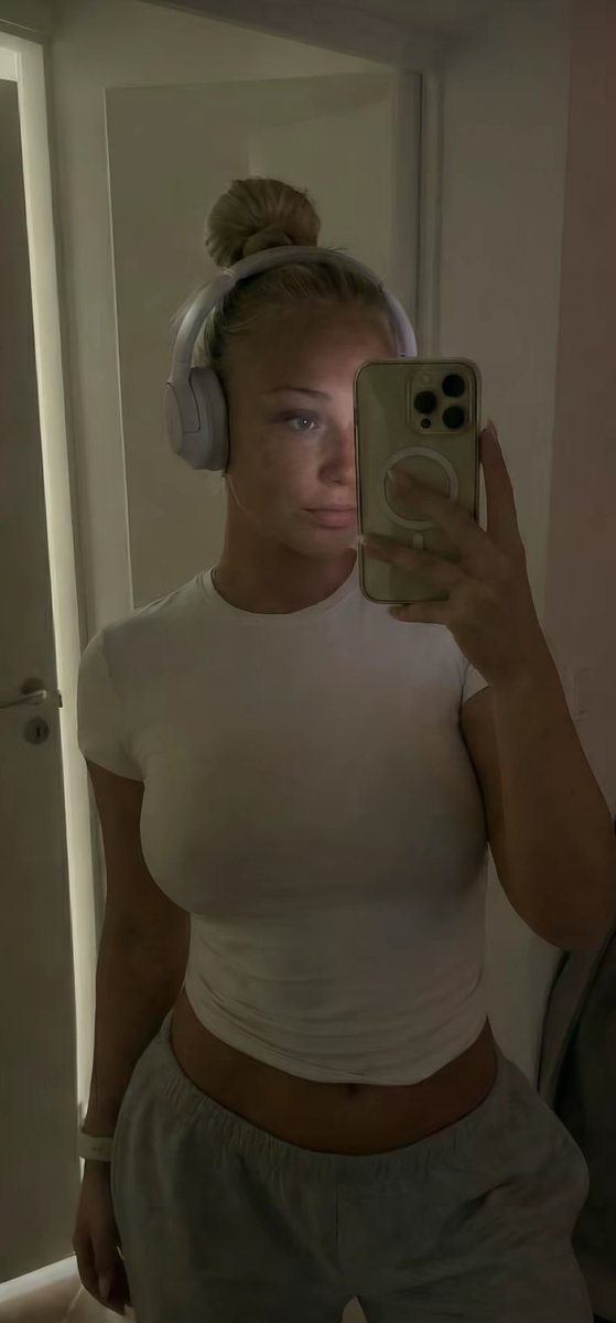 hannagodd's tweet photo. Ugly c*nts with big wallets, spoil your Goddess. Tip me, i dare you😉 https://t.co/2ba8oqV9gE