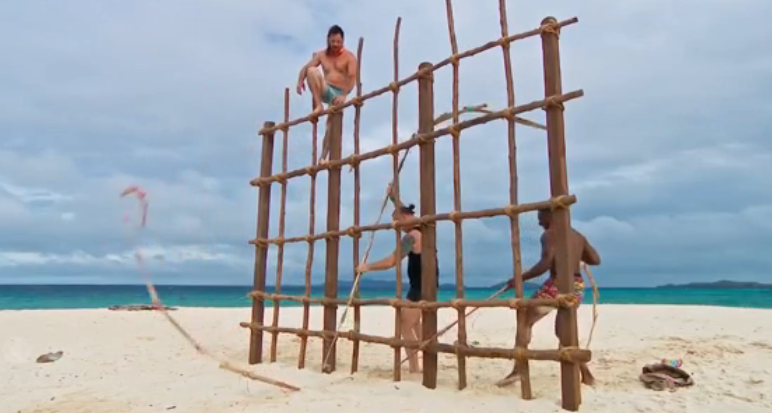 TheAllanAguirre's tweet image. Coach sniping the key from Ozzy after all of Ozzy's hard work. 

Absolute Cinema. 

The Dragon Slayer gets one over him AGAIN. 

#Survivor50
