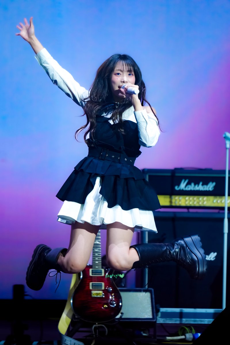 모두 모두 행복해져라
#QWER
#이시연 #시연 #시요밍 #SIYEON