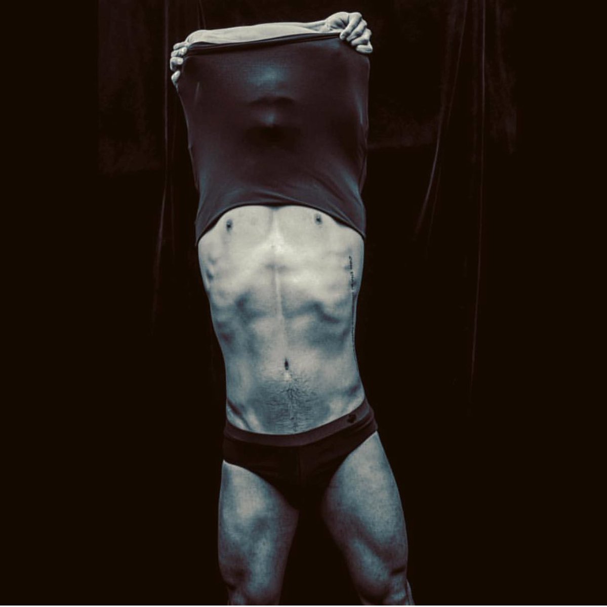 diegoeXobar's tweet photo. Take it off or put it on? 
#pride #MuscleTop 
https://t.co/EJxa98Z1EC https://t.co/SCBL083JDI