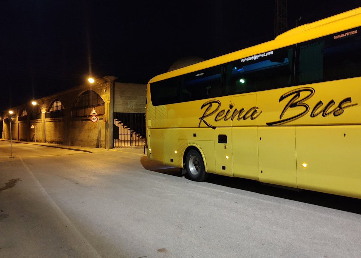 MontillaCF's tweet photo. 🚌🌃 Llegamos a casa, 2:30 de la madrugada. La ciudad duerme; el cansancio y el sueño se acumulan… Misión cumplida, ahora toca soñar en casa.💛💚

#Equipo #Montilla #MCF #MontillaCF https://t.co/WpZKNEPyjt