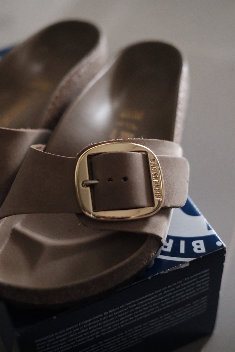 c_camel_'s tweet photo. Birkenstock madrid  big buckle size38
5,300 ส่งฟรี 

#Birkenstock #Birkenstockส่งต่อ https://t.co/hC5j8qBY6Q