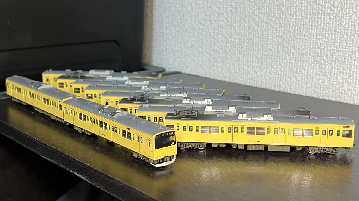 某お店にて、バチバチに加工されたTOMIXの201が安く売られていたので