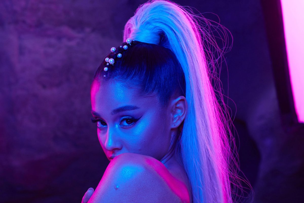 raresofari's tweet photo. cloud photoshoot (2018) https://t.co/g7S6FlQnPT