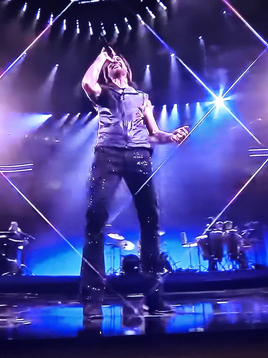PaolaOl05153632's tweet photo. Juanes como el vino #VinaDelMar2026 #Viña2026 https://t.co/ALDRbFVkPE