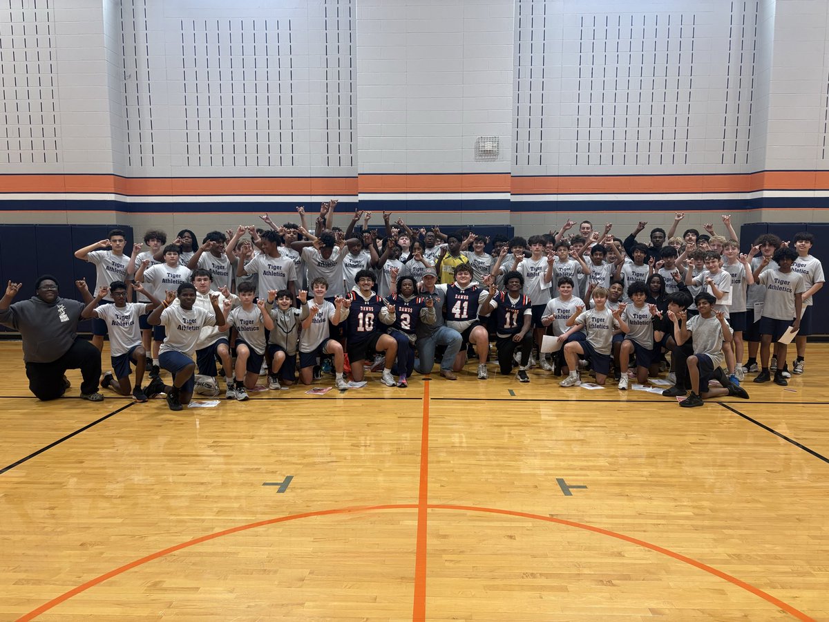 Kendall Brewer tweet media