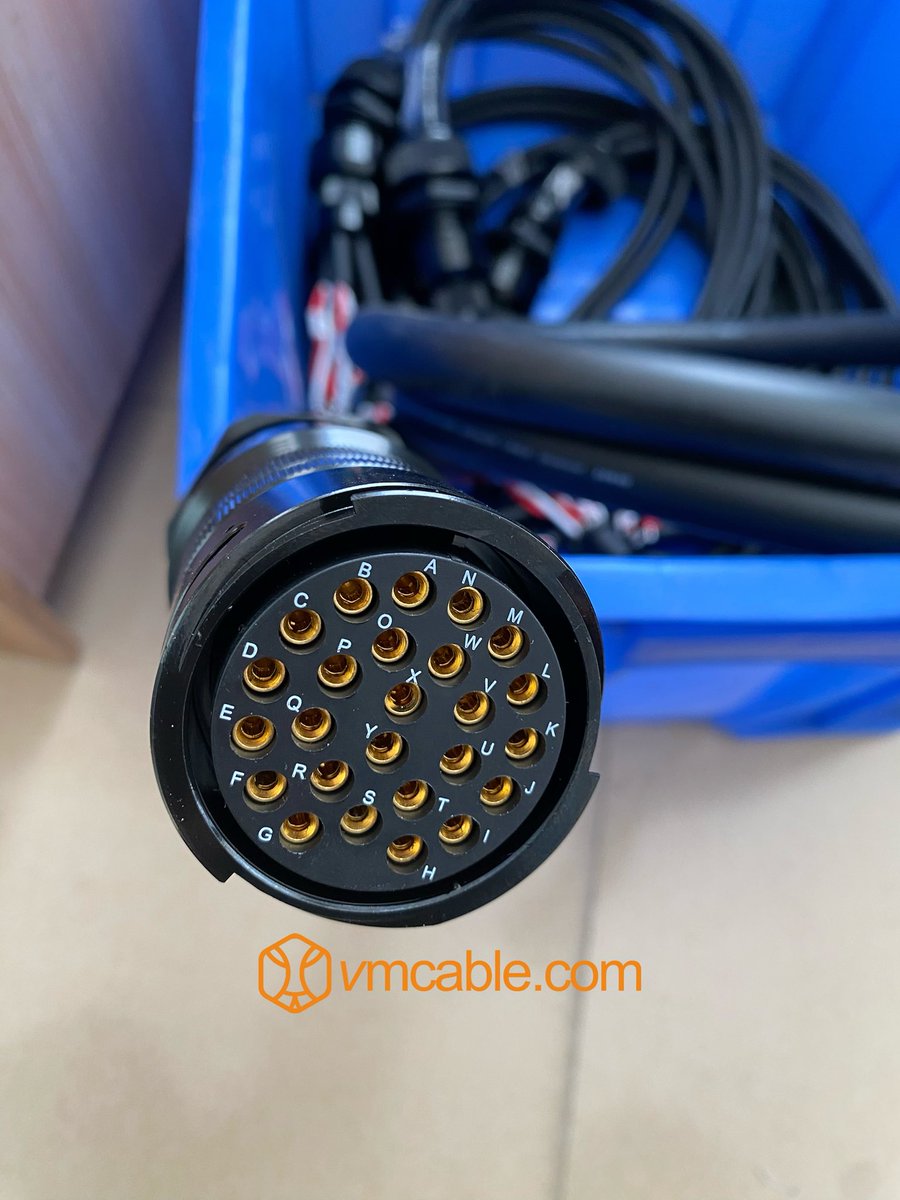 Konsnhunter tweet media