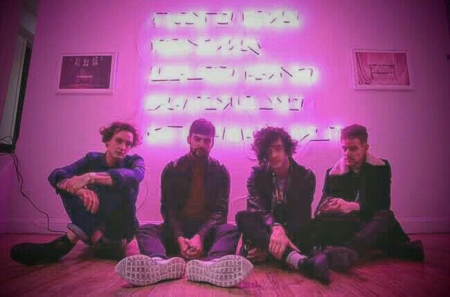 jenythhh's tweet photo. // i like it when you sleep, for there are cracks in my ceiling that i know like the back of my heart - and to learn of your body in half of that manner was something desired from the start// https://t.co/JMVK7sUd6e