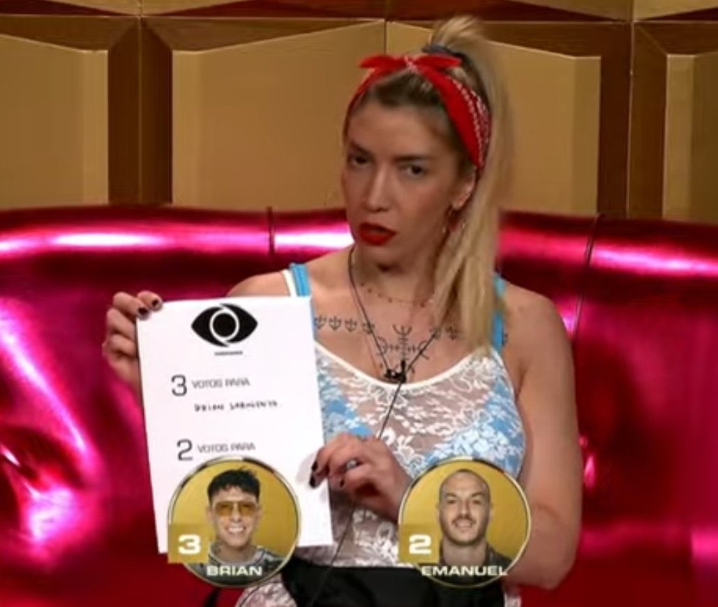 ¿Bancas la espontánea de Carmiña?

🔁 SI
❤️ NO

#GranHermano