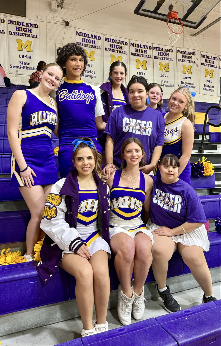 Midland_ISD's tweet image. It’s another Crosstown Showdown on the court tonight! Our Unified basketball teams came to play, and we even had another halftime dance party! 
#StudentExperience #ExcellenceInAction