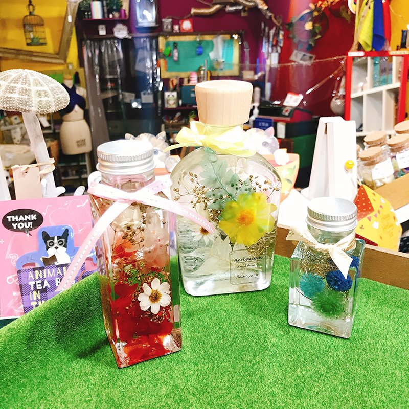 arahiresbox's tweet photo. こんにちは🌞アラヒレスです！

本日もよろしくお願いいたします～✨

📍〒534-0027
大阪府大阪市都島区中野町5-3-16
JR桜ノ宮 駅前 黄色テントのお店⛺️

#arahires #作家様募集中
#ハンドメイド #アクセサリー #雑貨 https://t.co/CGuPmwW7xt
