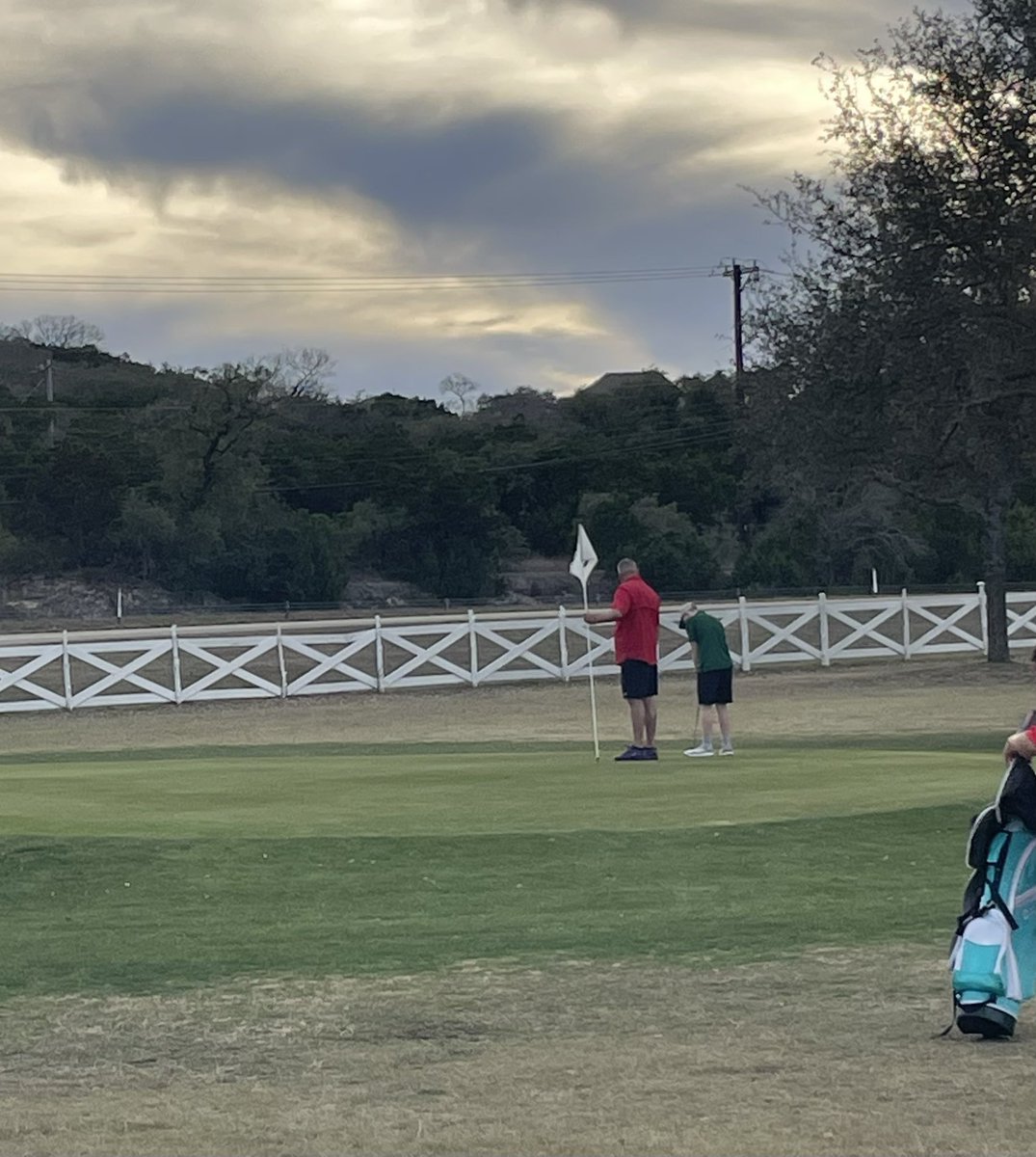 JagsJournalism's tweet photo. #JordanJournalism out supporting our #golf team!  (Didn’t know we weren’t playing all the holes and missed most of the girls) Beautiful night! https://t.co/pwfdBDvUlO