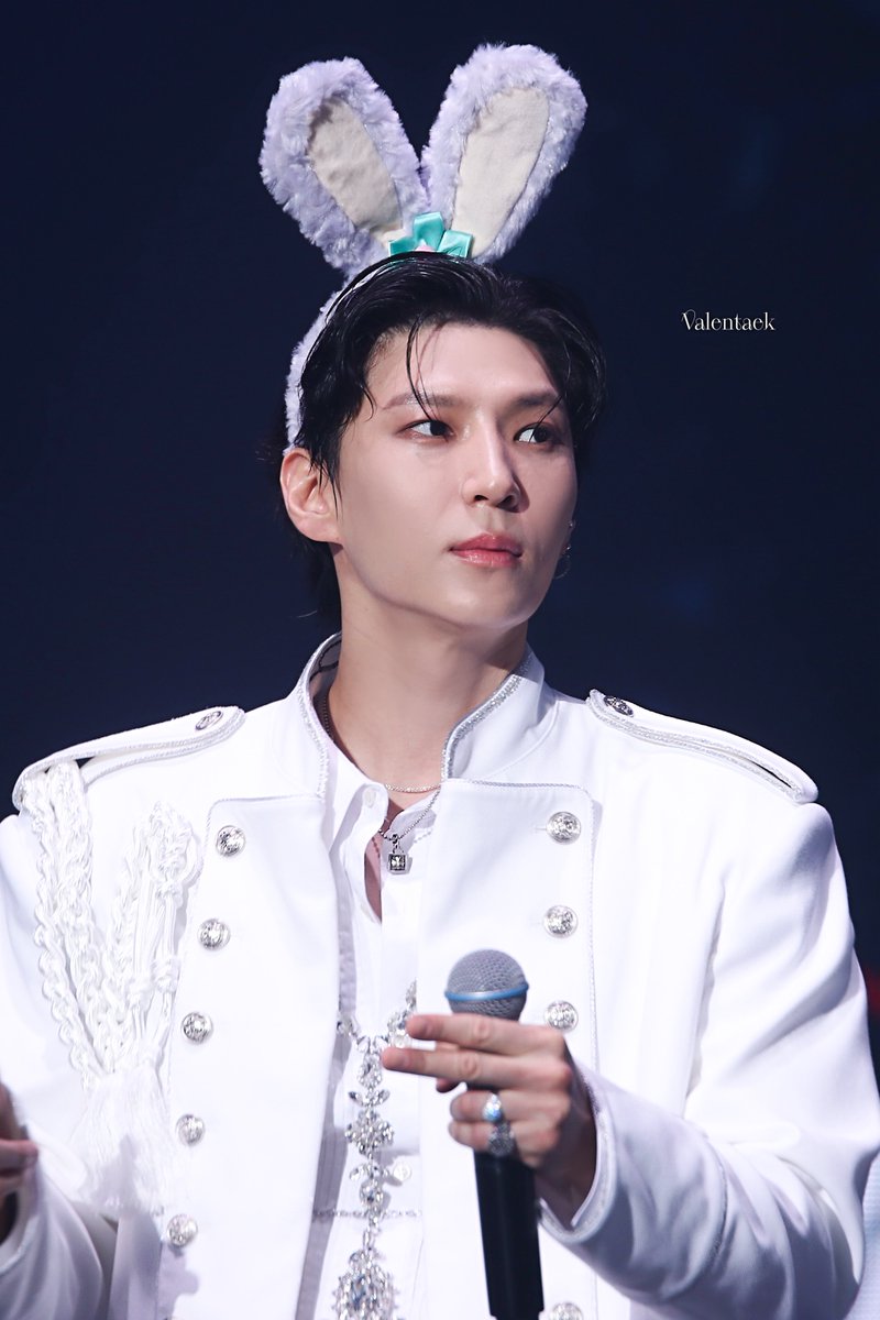 _VALENTAEK_'s tweet photo. 260222 빅스 팬콘 ‘Case No. VIXX’

귀여운 머리띠 썼는데 왜 이렇게 멋있어? 완전 멋쟁이 토끼.ᐟ

#빅스 #VIXX #레오 #LEO #정택운 #택운 
@JUNGTW_LEO 🐰🥨.* https://t.co/dKCsvSu6aH