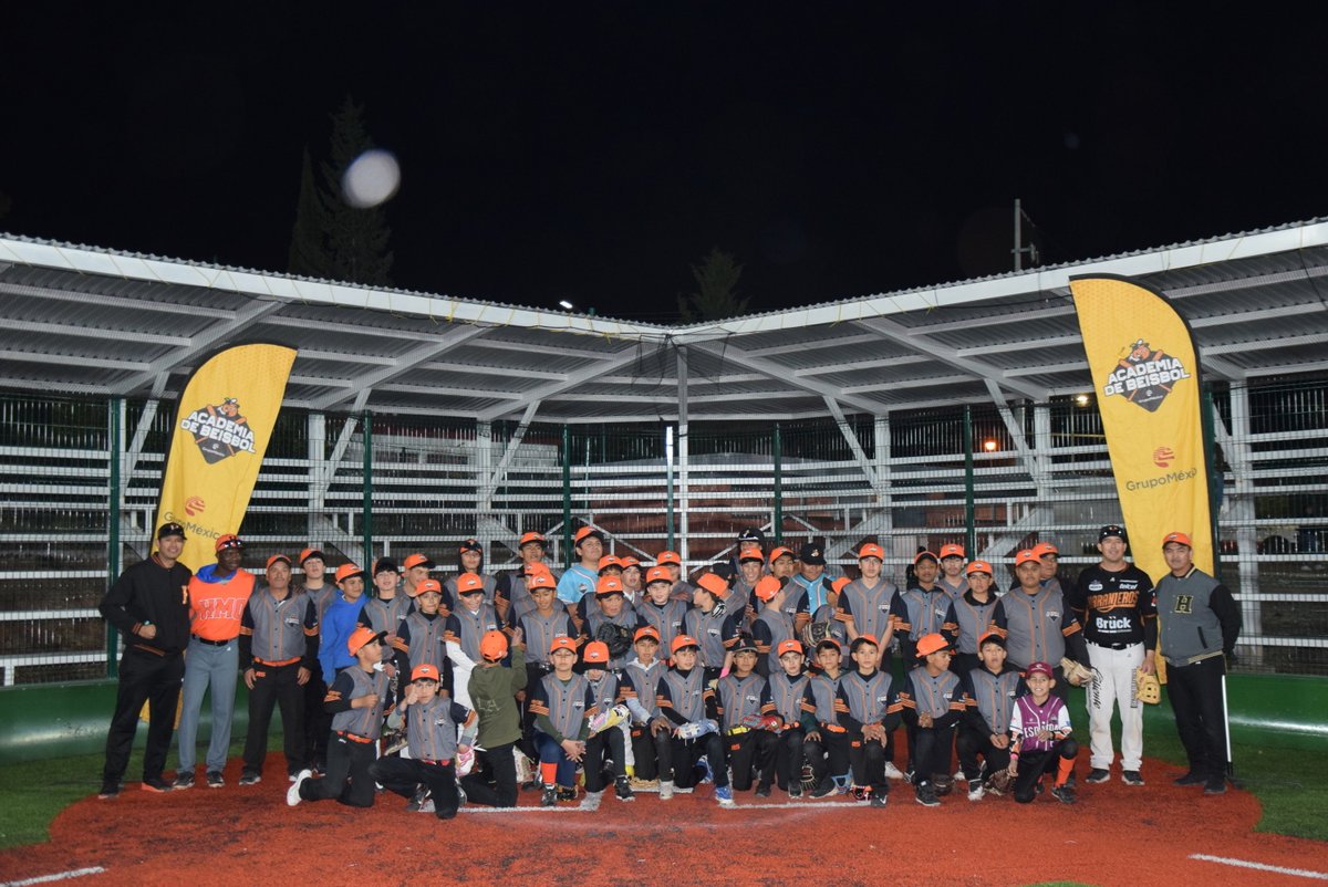 OrgulloMineroMx's tweet photo. El talento juvenil de las Academias de Beisbol de @GMexico_oficial en #Nacozari, #Cananea y #Esqueda dio un nuevo paso en su formación deportiva con la tercera visita técnica de coaches del club profesional Naranjeros de #hermosillo
NOTA: https://t.co/vy1LTs5zF1
#OrgulloMinero https://t.co/VN3f1WRRnb