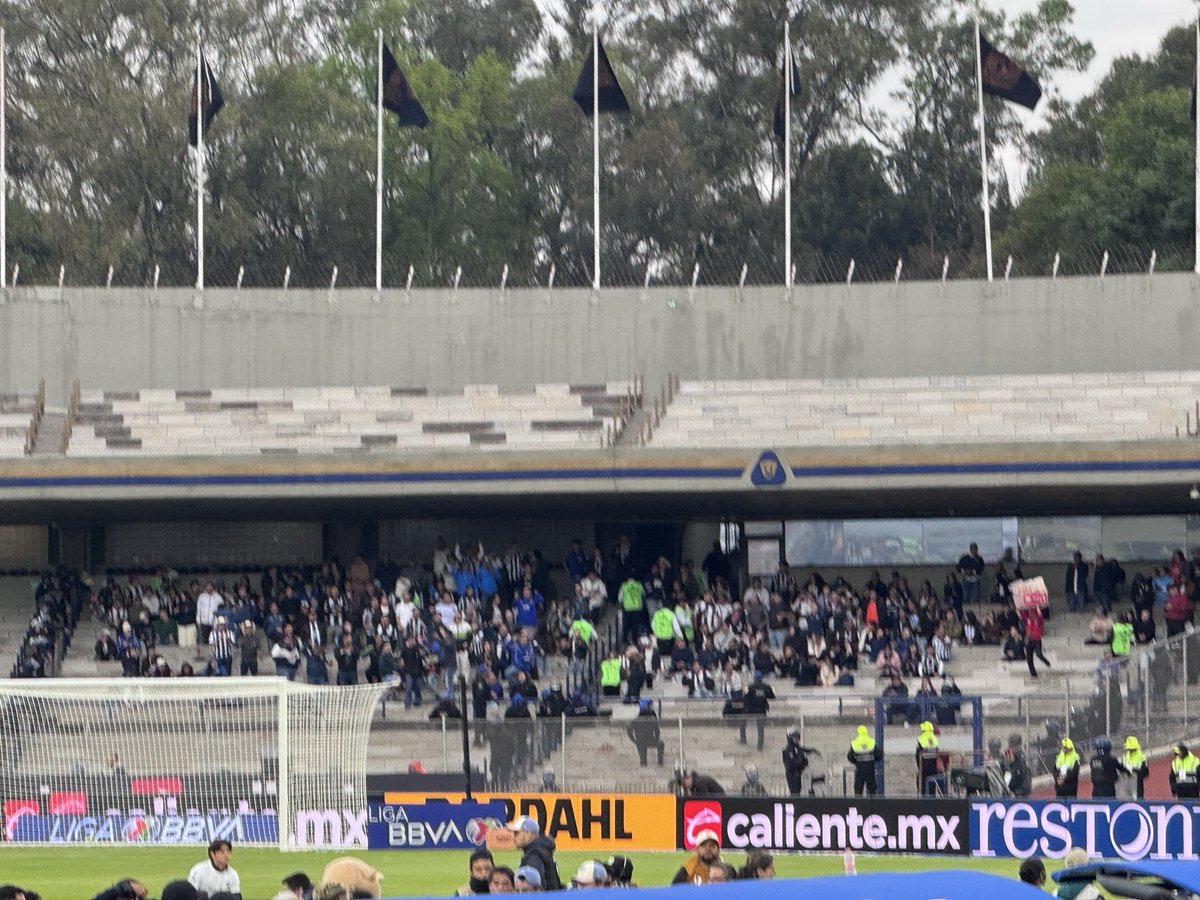 <a href="/DiegoDidago/">Diego #FueraCaicedo</a> Junta más gente un atropellado que el segundón de Nuevo León.