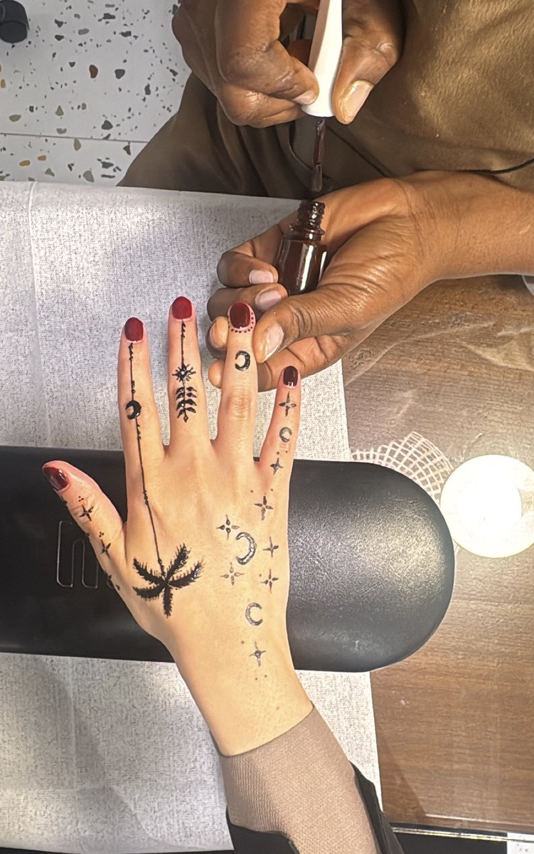 حمّال الأسيّة tweet media