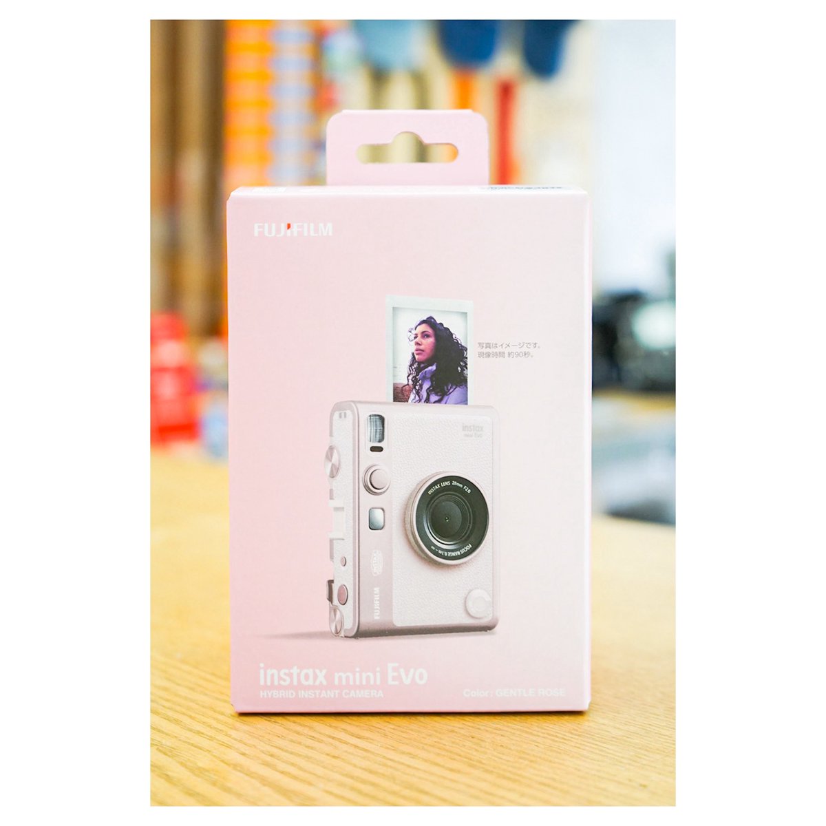 nisshincamera's tweet photo. 【入荷情報‼️】
📷instax mini Evo GENTLE ROSE
人気のジェントル・ローズ🌹
入荷は1台となります!
ぜひ、お早めにお買い求めください🎞️✨
#fujifilm
#instax
#instaxmini
#gentlerose
#チェキ https://t.co/q0aexs4NEK