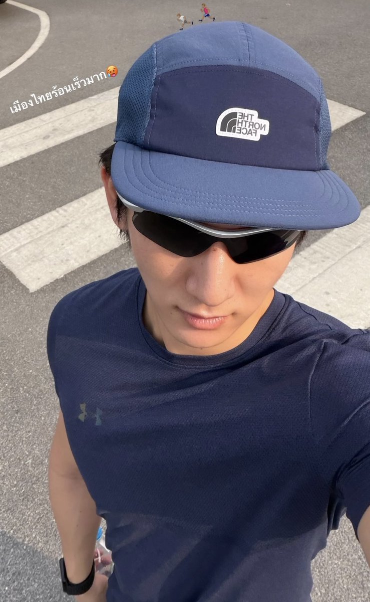 จะหล่อ จะเท่ ไปถึงหนายยยย

<a href="/mos_psl/">moslhong</a> #moslhong #MosBank